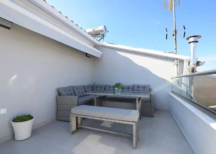 Πανσιόν Evi's Loft 3*