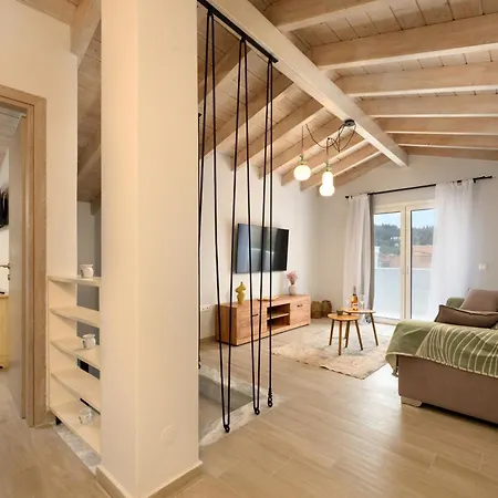 Evi's Loft بيت ضيافة 3*