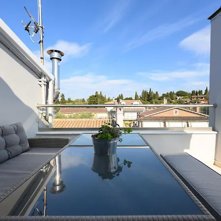 بيت ضيافة Evi's Loft 3*